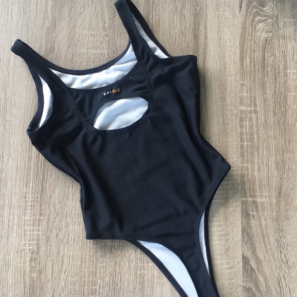 nike dri fit thong